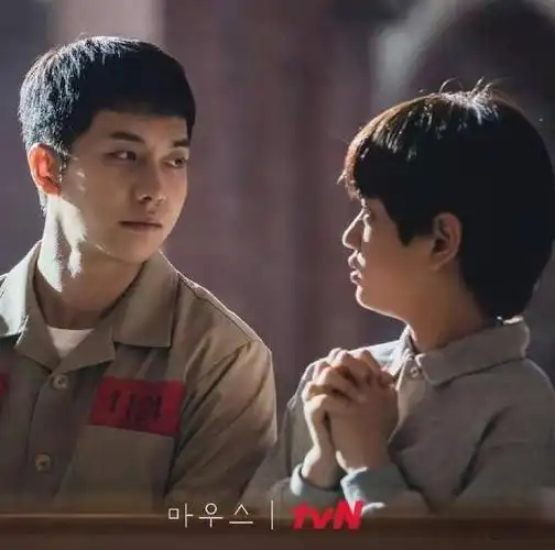 韩剧《窥探/mouse》中,他应该是最悲剧的角色吧