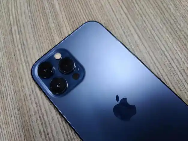 苹果这次翻车了iphone15系列蓝色版本遇冷价格已跌1500元