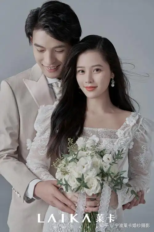 室内简约婚纱照真的比你想象的还高级