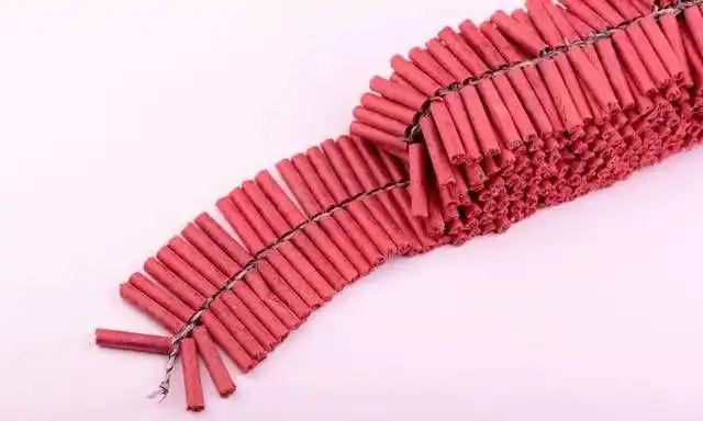 鞭炮的种类有二脚踢,麻雷子,大地红,甩炮,小礼花等.