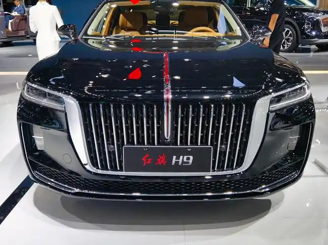 2023粤港澳大湾区车展,新款红旗h9亮相,棕色内饰,尊贵感足