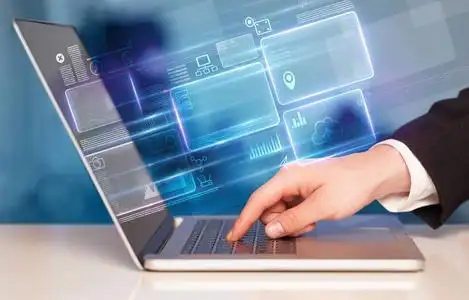 数据库股票使用笔记本电脑信息数据库概念的手照片