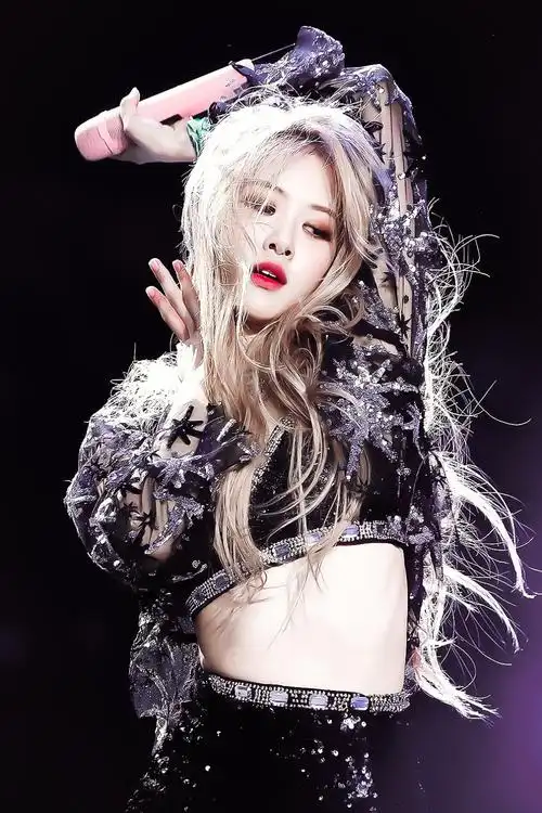 rose朴彩英 壁纸