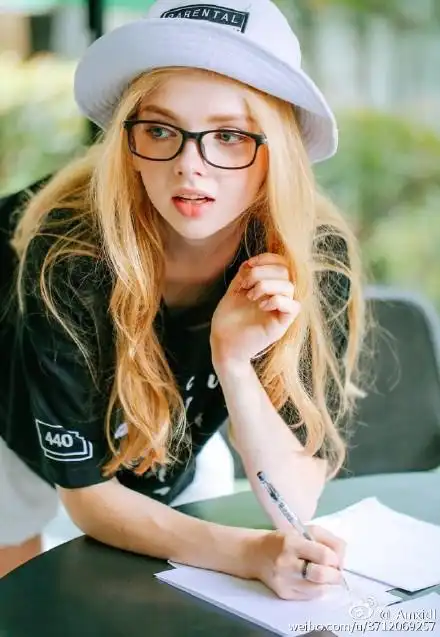 俄罗斯女模tanya pristavka