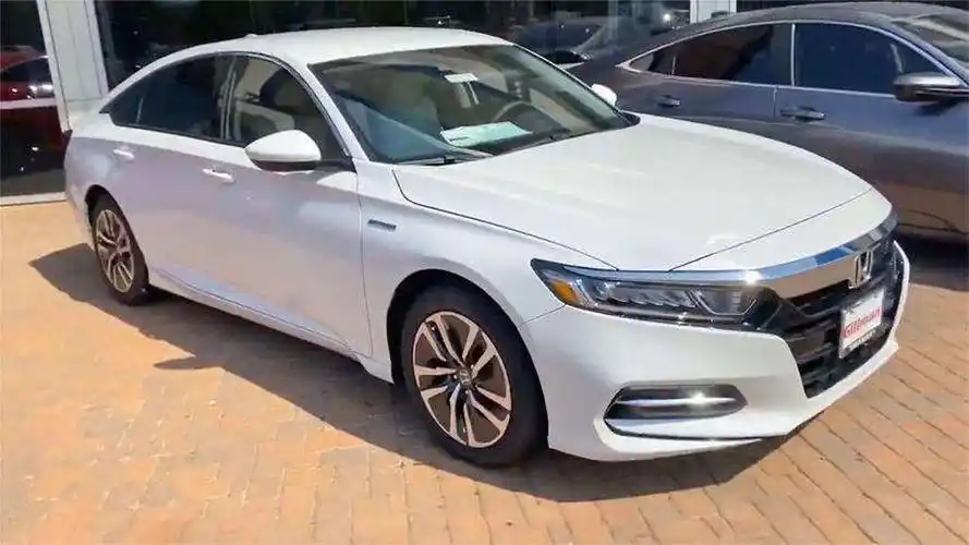 2021款本田雅阁混动顶配版到店,颜值高空间大,还想啥亚洲龙!