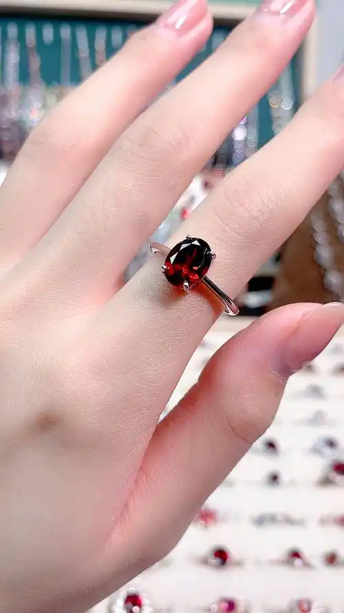 s925银镶天然石榴石戒指