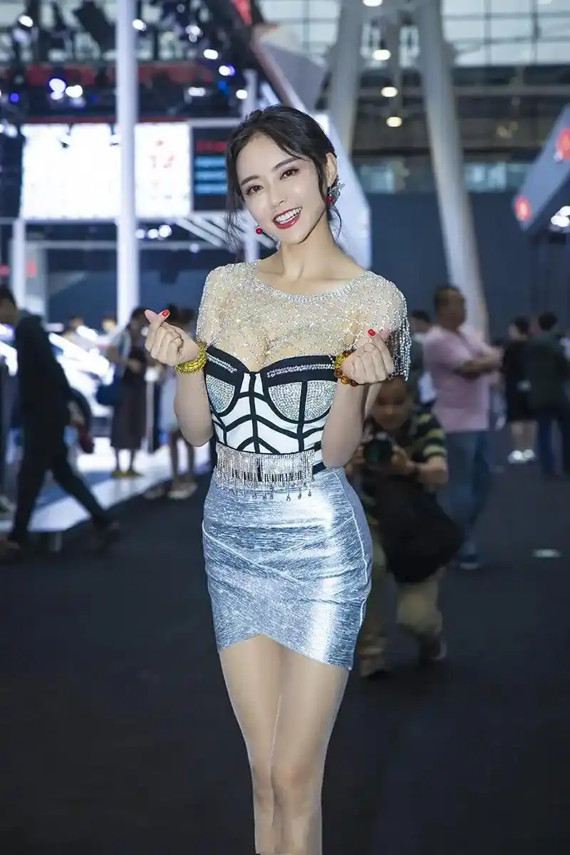 明星背后故事 #潘春春 #完美身材 #美女写真 #@dou - 抖音