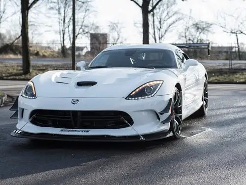 2016年道奇蝰蛇acr白色汽车高清壁纸