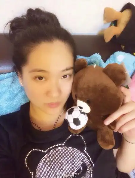 朱芳雨前妻胡美新欢唐子乔美艳私房照