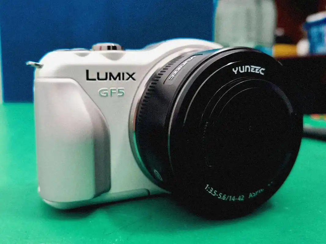 相机推荐.松下gf5微单相机搭载1200万像素传感器,感光度 - 抖音