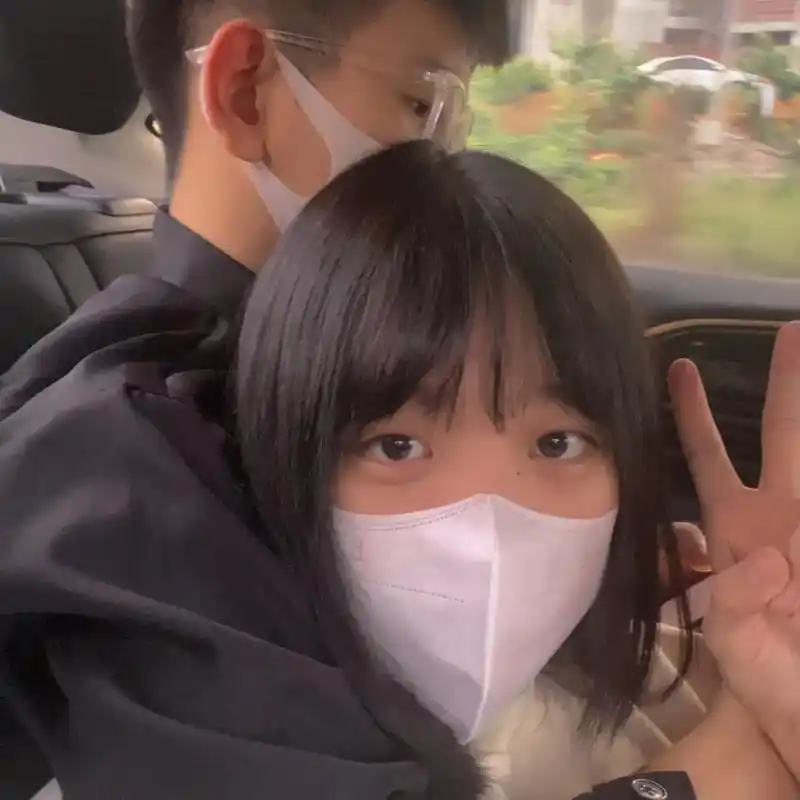 情侣拍照姿势壁纸和头像都不需要用网图啦