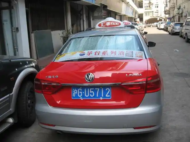 法兰红出租车后窗广告,亚瀚传媒强势代理