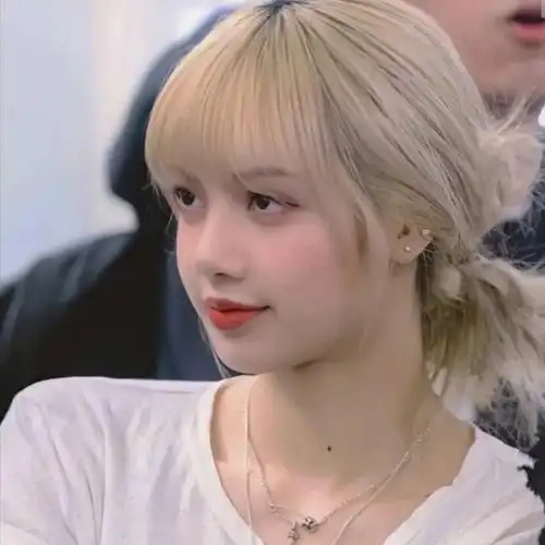 lisa头像微信头像qq头像