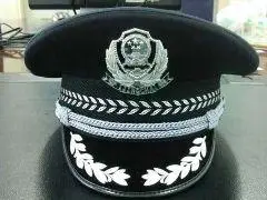 新式大檐帽,刚发的