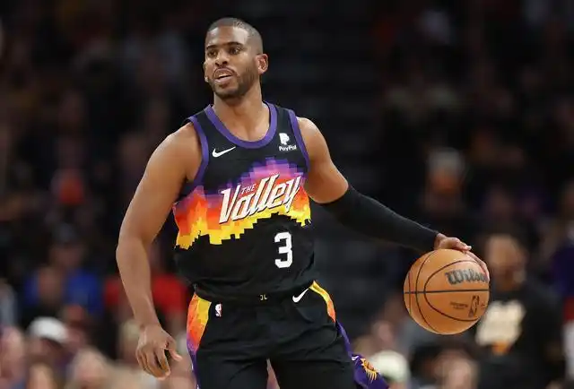 菲尼克斯太阳球星克里斯-保罗在接受采访时谈到了自己上赛季入选nba75