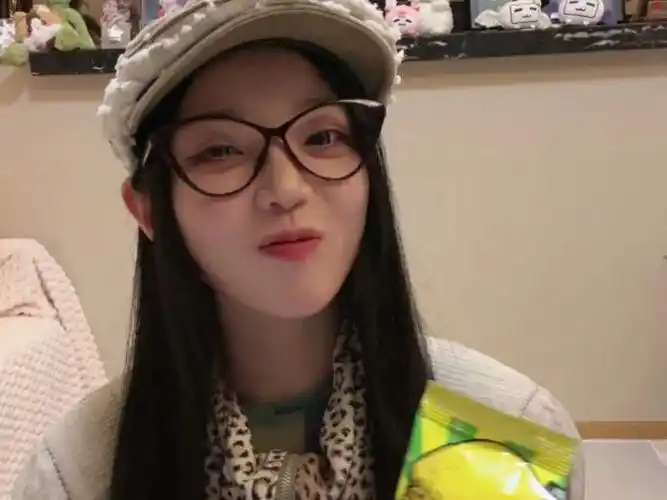 欣小萌〗偷偷直播「萌欣回放20240318」