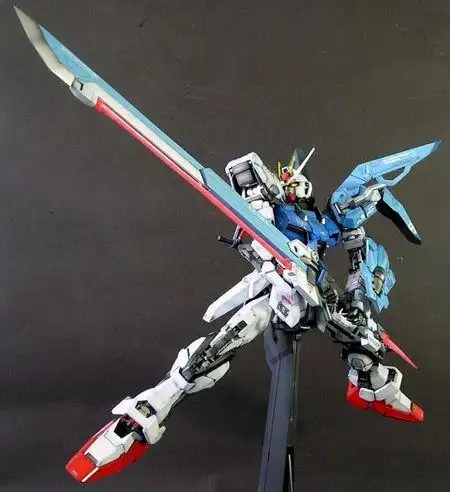 sd敢达的剑装强袭高达的合成问题.