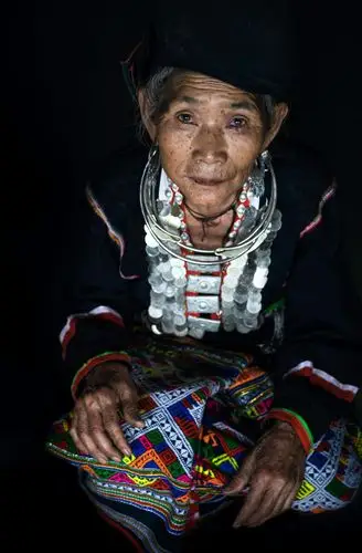 法国摄影师拍摄的越南少数民族肖像