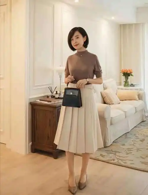 杏色裙子配什么颜色上衣好看