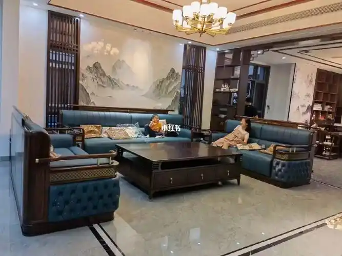 钱人,虽然不是我们工厂做的,但朋友找到我,看这装修,能买乌金木的客户