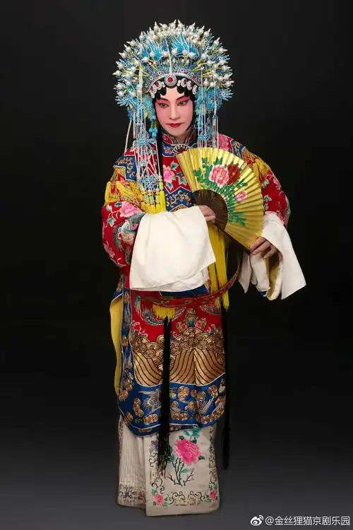 唯美的京剧旦角行头-头面戏装·京剧旦角扮相·戏曲前台后台