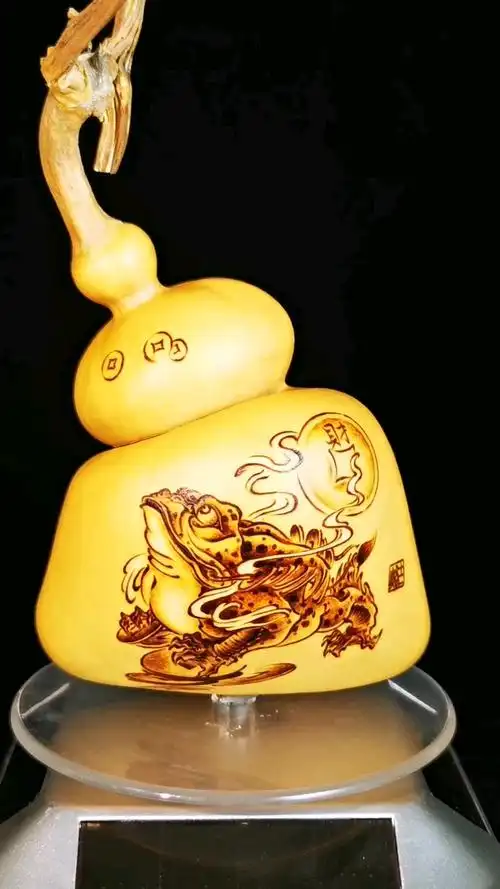 【招财进宝】传统葫芦烙画艺术 钱袋子葫芦,烙画创作三足金蟾