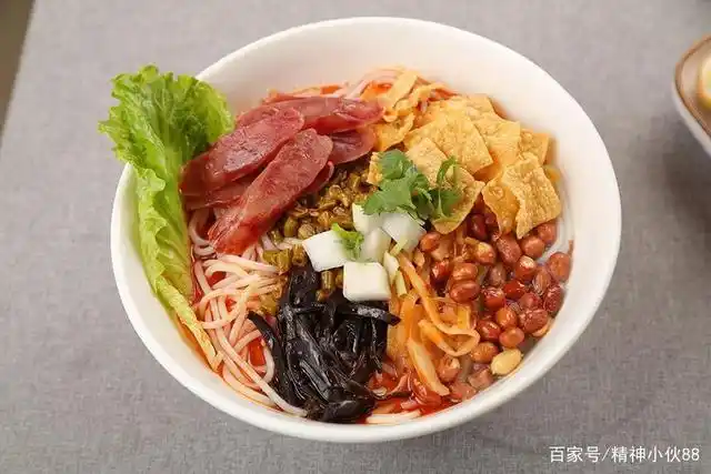 腊肠螺蛳粉
