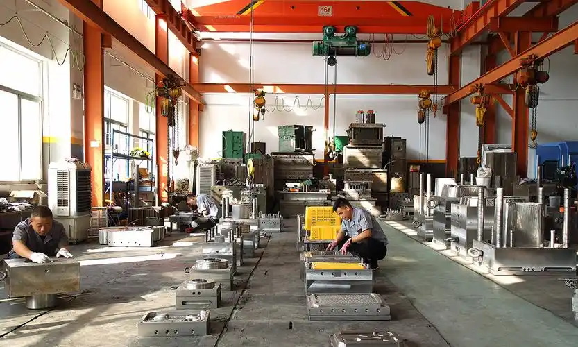 黄岩专业加工定制塑料垃圾桶模具厂 240升环卫分类垃圾桶模具