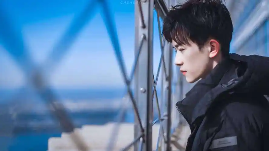 抖音易烊千玺太惨了是什么梗