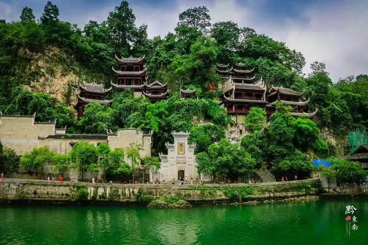 镇远古镇青龙洞