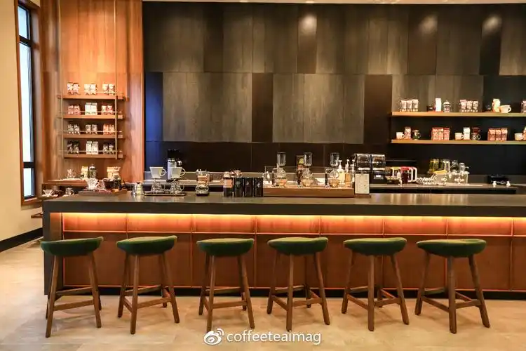 星巴克华东首家社区体验店&星巴克臻选上海世茂广场店开业!