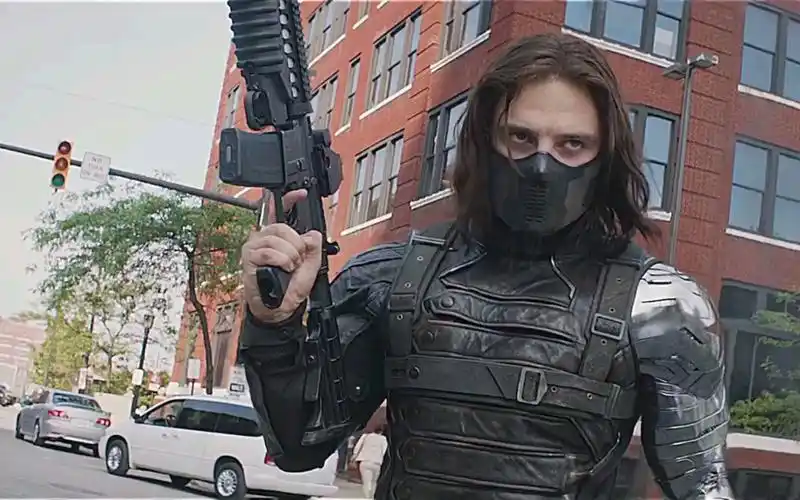 冬兵:空手接美队盾牌这招,我熟