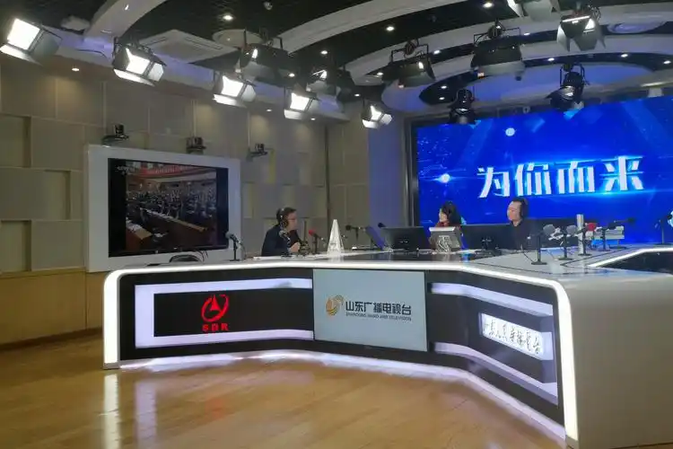 山东汇颐创始人丛宁做客山东人民广播电台《为你而来》直播间