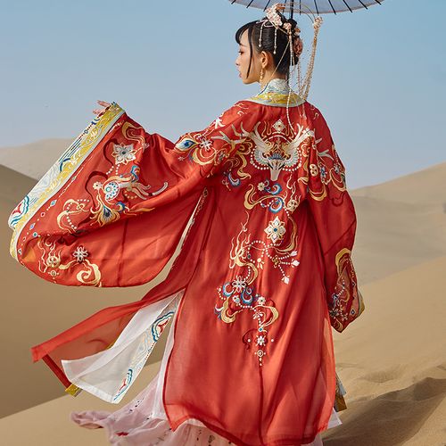 共1928 件白色大袖衫汉服相关商品