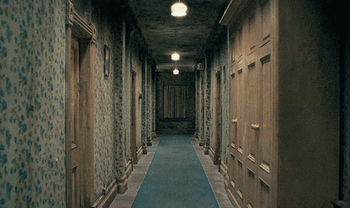 《闪灵》的续集来了,其灵异程度超越了《小丑回魂2》