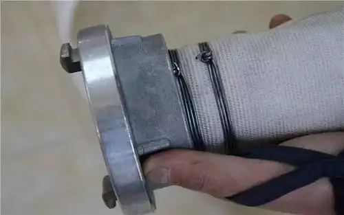 消防水带接口处还用卡扣加固呢快来看看该咋捆扎