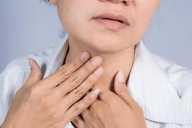 癌症有没有光临你看脖子就知道或许身体在暗示