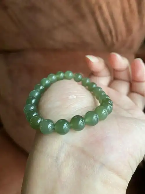 卡8和田玉湖水绿手串07
