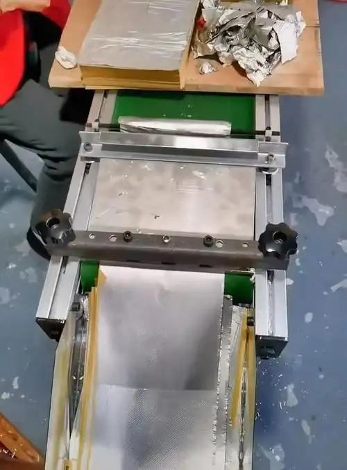 湖北泽沃商贸的锡箔纸压纸机:性能优异