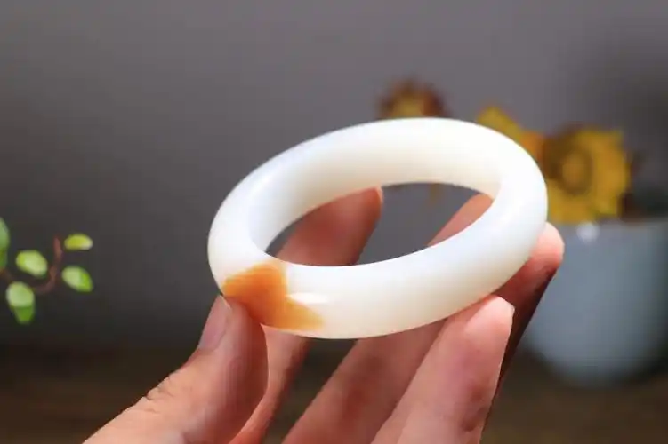 收藏级和田玉糖白玉羊脂手镯54口径