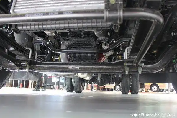 奥铃cts载货车底盘图片