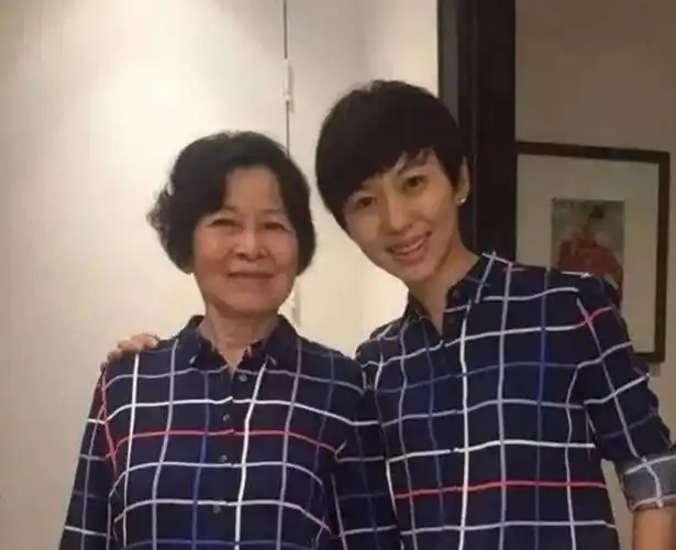 央视宝晓峰丈夫简历(央视宝晓峰丈夫 老公) | 大商梦