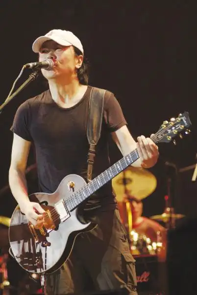 崔健将为上海歌迷献唱英文歌