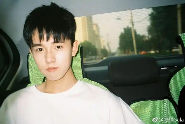 张耀.gala - 堆糖,美图壁纸兴趣社区