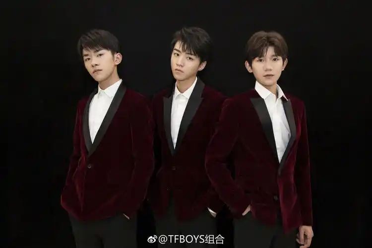 [tfboys][新闻]181001 tfboys齐发博 和三位少年一起共赴国庆之约--爱