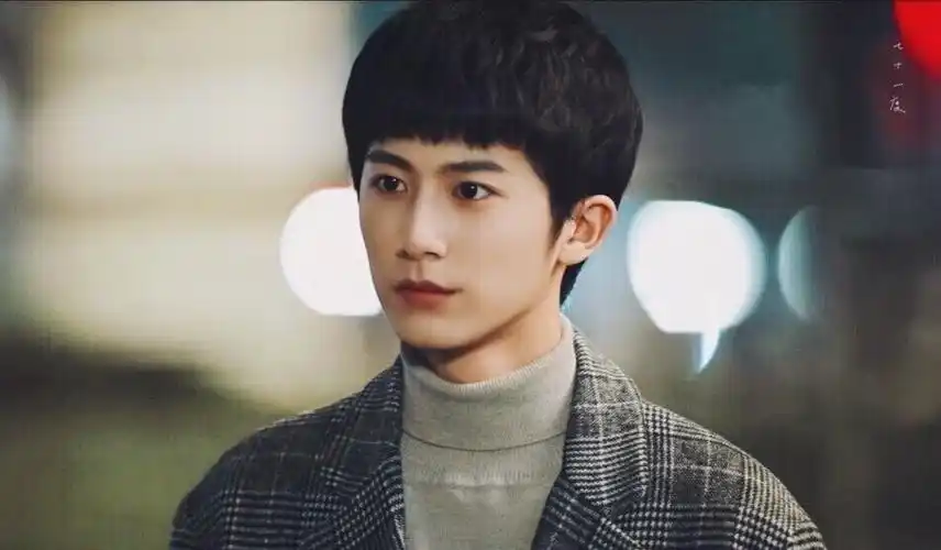 棋魂里俞亮郝富申的穿搭