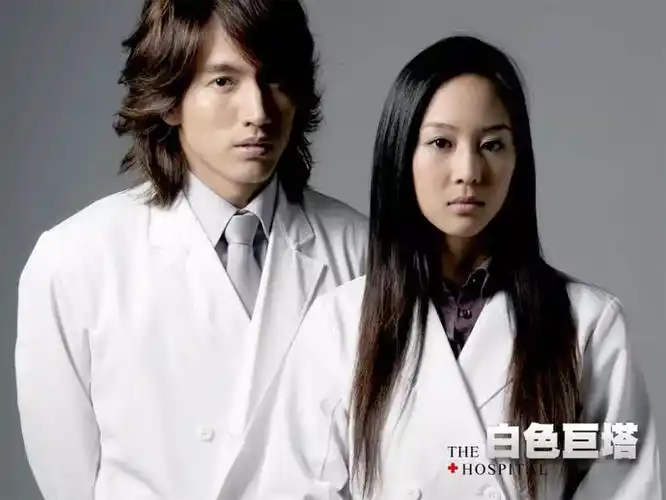 张钧甯为妈妈办70岁生日宴言承旭到场祝贺两人合唱情歌好甜蜜