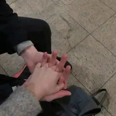 两只手头像 浪漫恩爱的甜蜜部位图两只手头像_情侣头像_美头网