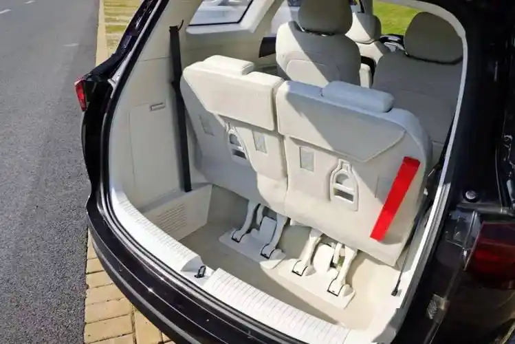 说凯捷是"小奥德赛"其中一个原因是它的第三排座椅采用奥德赛同款的的