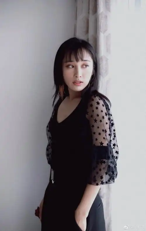 《楼外楼》中的"马蕊"徐申东,到底瞒着我们拍了多少电视?